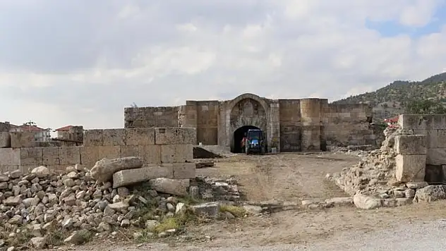 Çardak Han eski ihtişamına kavuşturulacak