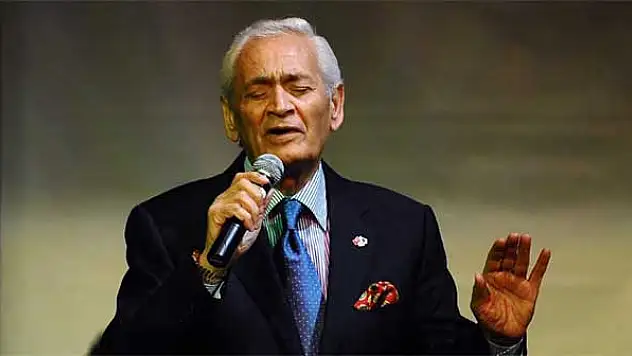 Adnan Şenses hayatını kaybetti