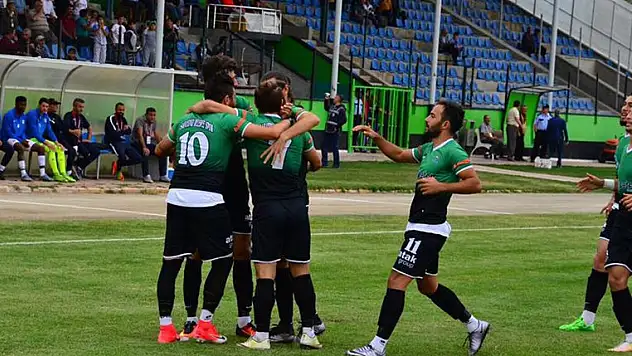 Sarayönü, liderin 4 puan gerisinde