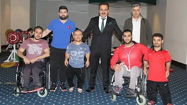 Ömer Ersöz'den Milli Takım'a ziyaret