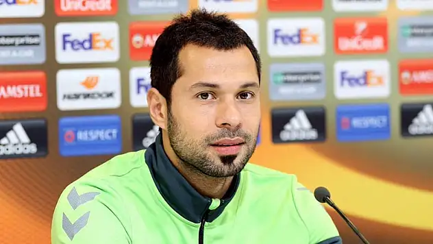 Konyaspor'un kalecisi Serkan Kırıntılı pürneşe