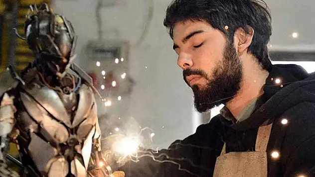 Metal hurdalara sanatsal dokunuş