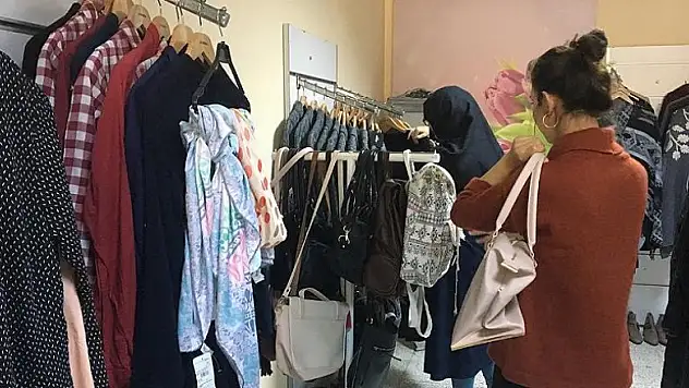 İhtiyaç sahibi öğrenciler 'Yıldız Butik'ten ücretsiz giyiniyor