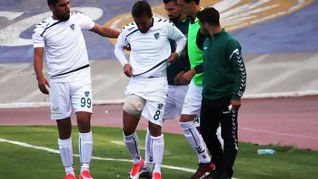 Anadolu Selçuk'ta Gökhan kadro dışı!