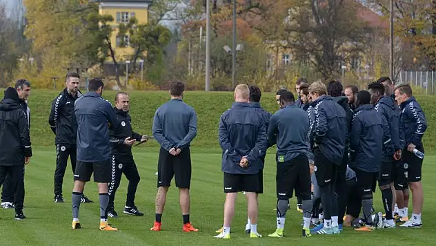 Konyaspor, Antalya'ya bileniyor