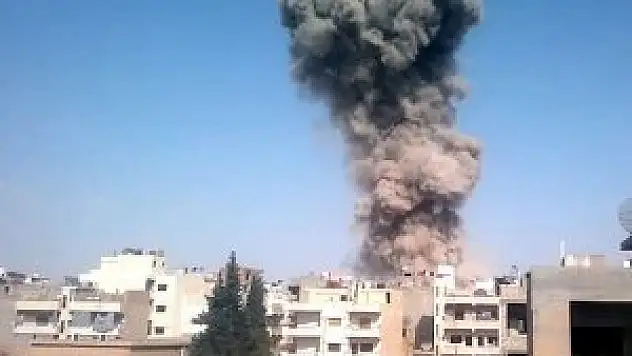 Suriye'de yola yerleştirilen mayın infilak etti: 15 ölü