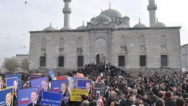 İstanbul'da 'Bedduaya lanet, duaya davet' mitingi