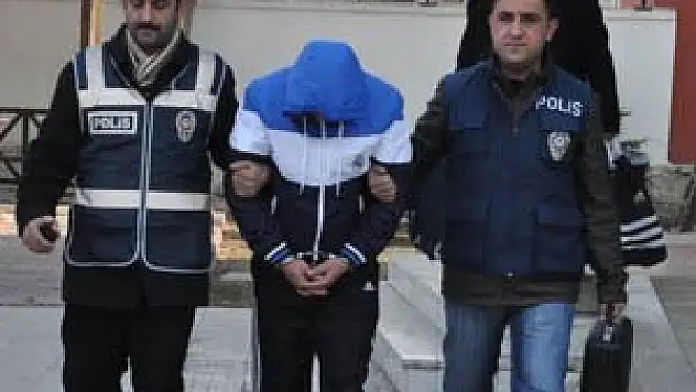 Türk lirasını dolara çevirme bahanesiyle dolandırıcılık