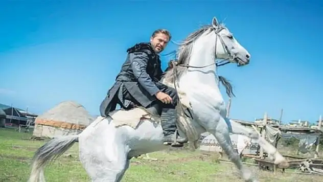 Engin Altan, yıllık anlaşmaya imza attı!