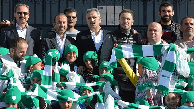 Konyaspor, 300 çocuğu sevindirdi