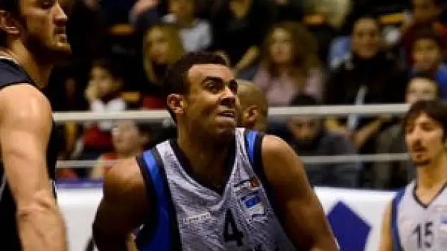 Türk Telekom - Anadolu Efes: 69-75