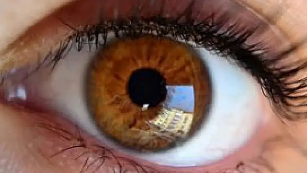 Kahverengi gözlüler güven veriyor