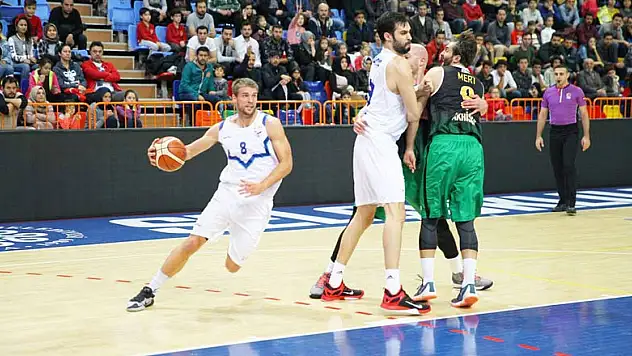 Selçuklu Belediyespor, Bursaspor'u devirdi!