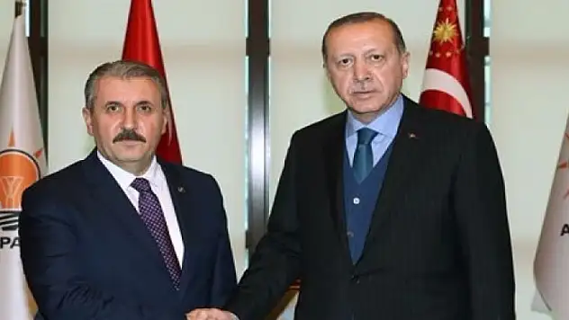 AK Parti Genel Merkezi'nde sürpriz görüşme!