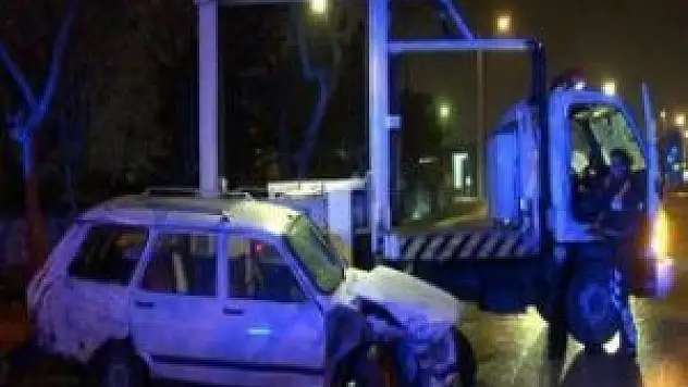 Ağaçlara çarparak durabildi!