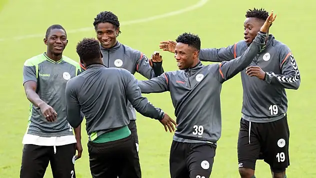 Hayaller Jahovic,Kone! Hayatlar Ezekiel,Evouna...