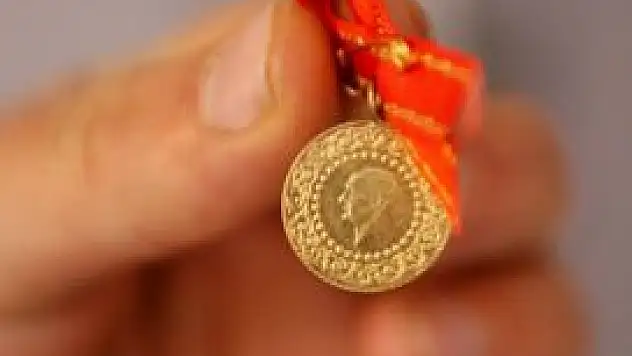 Altın haftaya kayıpla başladı