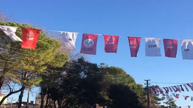 CHP ve HDP bayrağı yan yana!