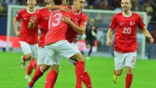 Milliler 2013'te de gülemedi