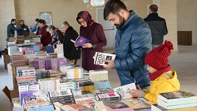 Mevlana kitap günleri başladı