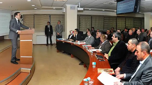 2014'de siyasi gelişmeler ve FED ekonomi için tehdit