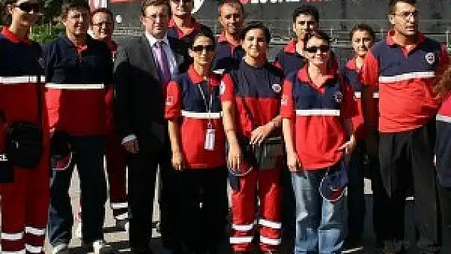 Dünyanın yarasını sardılar