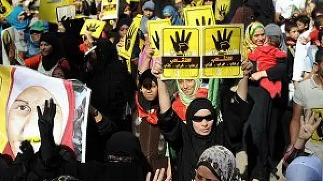 Mısır yeni yıla umutla girdi