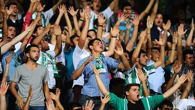 Sezonunun ilk yarısında hangi maça kaç seyirci geldi?