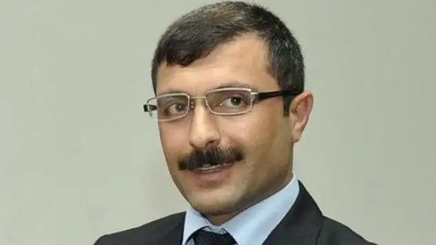 Milli eğitim müdürüne makamında dayak