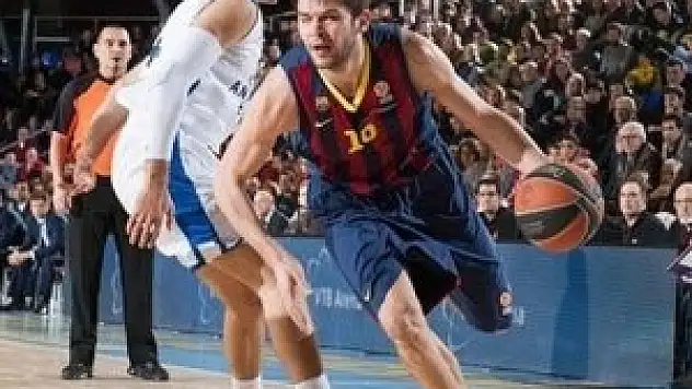 Anadolu Efes Barcelona'ya direnemedi