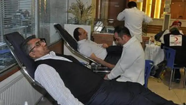 Meram Belediyesi personelinden kan bağışı