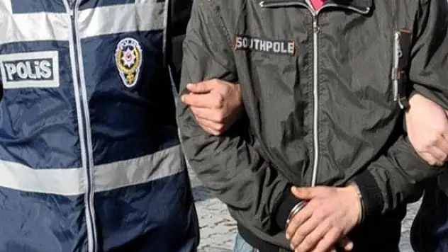 Hakkari'de 2 terörist teslim oldu