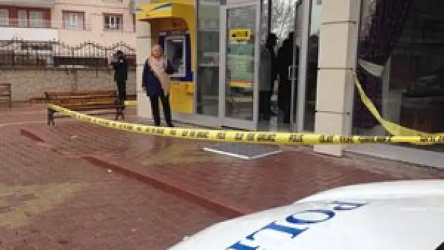 PTT şubesinde bıçaklı soygun