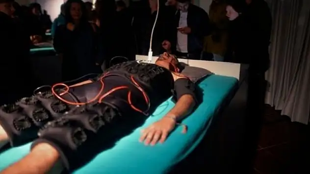 Sadece yatıyorlar! Saniye saniye zengin oluyor