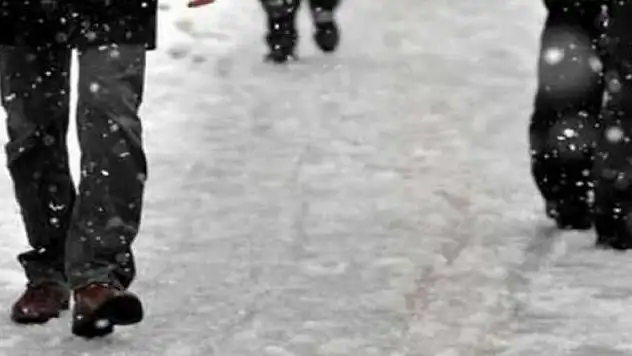 Doktorlar uyardı: Penguen gibi yürüyün