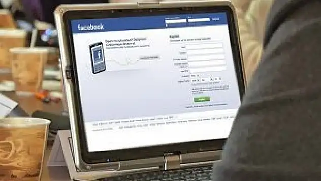 Facebook'a ''toplu dava''