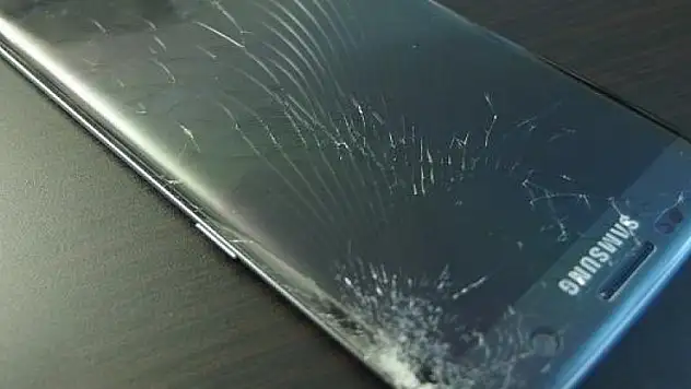 Telefon ekranı çatlayanlara müjde! Artık o sorun tarih oluyor...