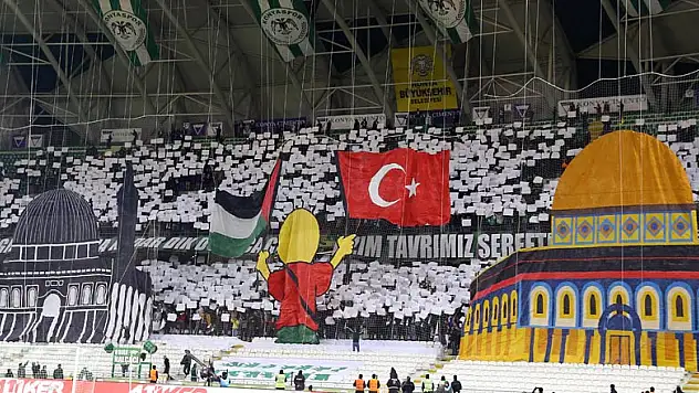 Konyaspor taraftarlarından muhteşem 'Kudüs' koreografisi