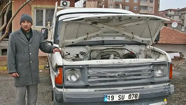 Otostopçuyu aracına aldı başına gelmedik kalmadı