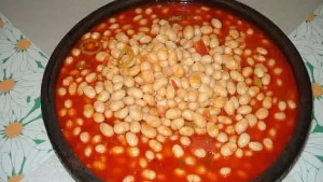 Kuru fasulye etle yarışıyor