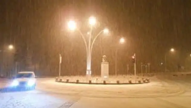 Seydişehir'e yılın ilk karı yağdı