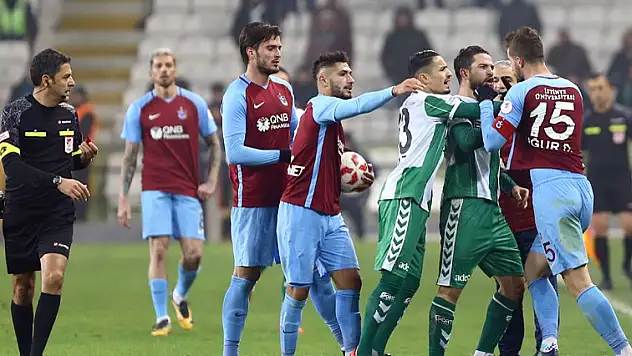 Ömer Ali ile Uğur Demirok birbirine girdi!