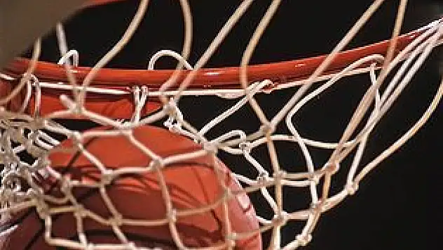 Bayan basketbolda sekizli final heyecanı