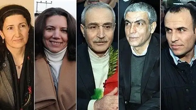 Tahliye edilen milletvekilleri Meclis yolunda