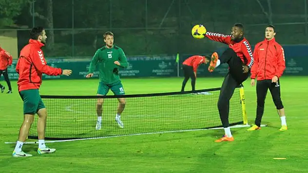 Torku Konyaspor'da devre arası kampı başladı