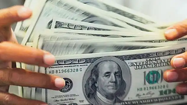 Piyasalara dalga dalga dolar ayarı geliyor