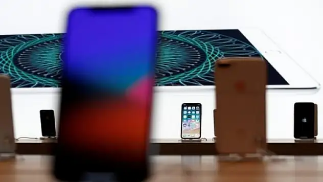 Apple'ın yeni bombası belli oldu: iPhone XL