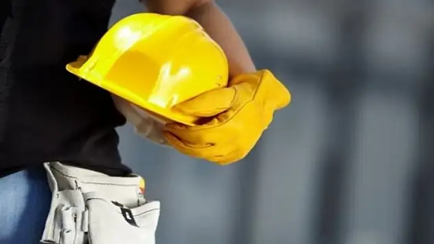 AK Parti'den taşeron işçi üyelerine uyarı