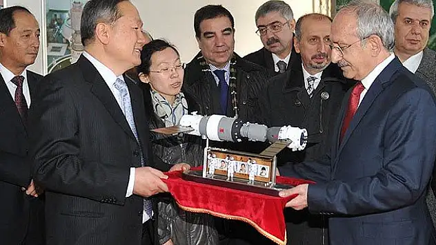 Kılıçdaroğlu, Uzay Akademisi'ni ziyaret etti