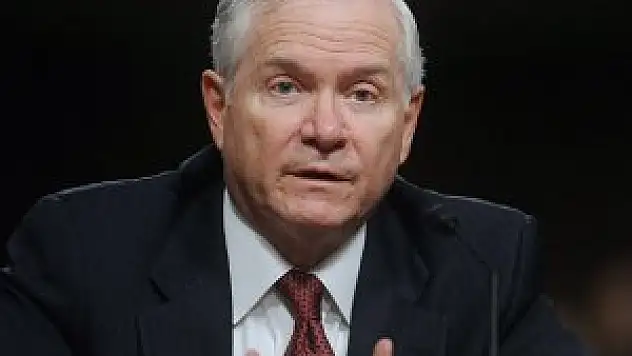 Gates'ten Obama'ya sert eleştiri